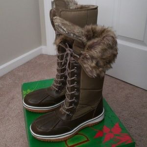 Fur top snow boots